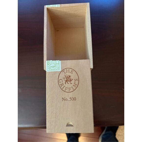 The Griffin's No. 500 Wooden Cigar Box, Empty, Sliding Lid, Great Condition - Picture 8 of 8